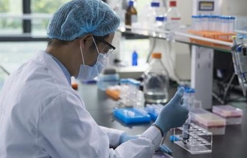 中国夫妻生出 混血儿 ,丈夫做3次亲子鉴定,妈妈含羞说出真相